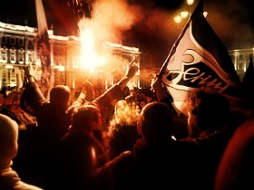Фанаты "Зенита" праздную победу. Фото ИТАР-ТАСС