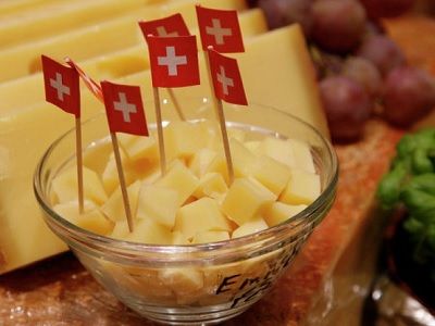 Швейцарский сыр. Фото: topnewsru.com